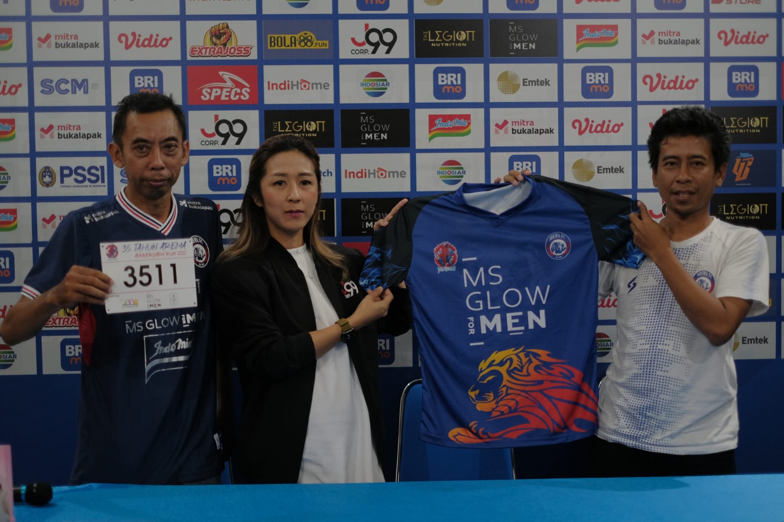 35 Pelari Tempuh 35 KM Rayakan 35 Tahun Arema FC