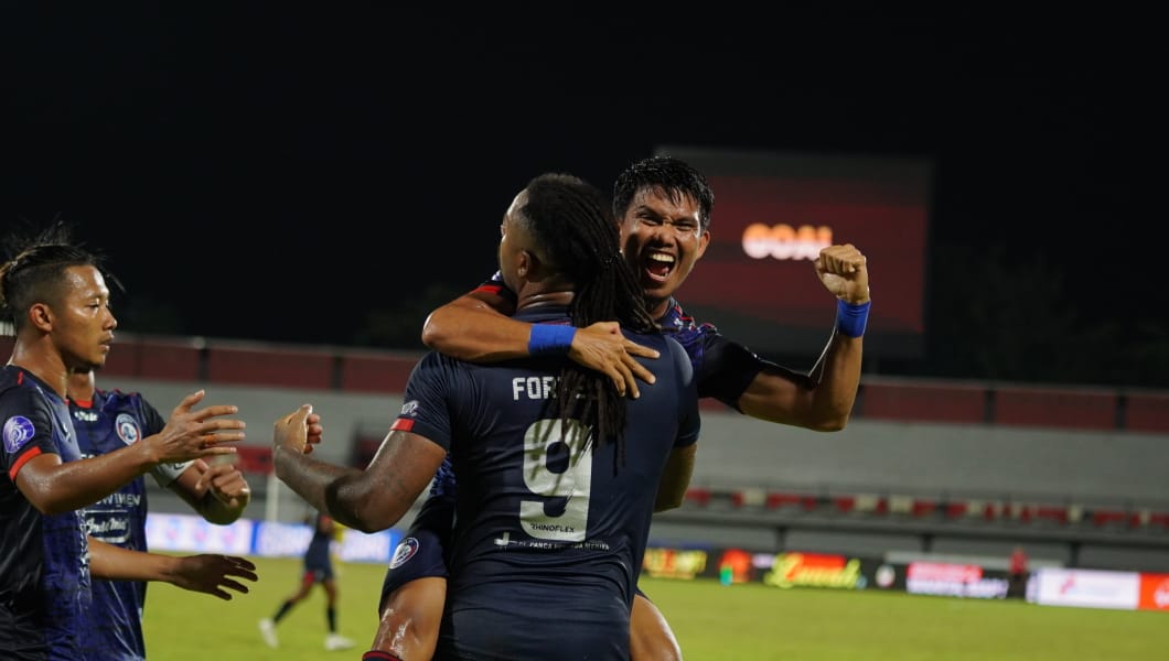 Kalahkan PSM Makassar, Arema FC Tutup BRI Liga 1 dengan Hasil Manis