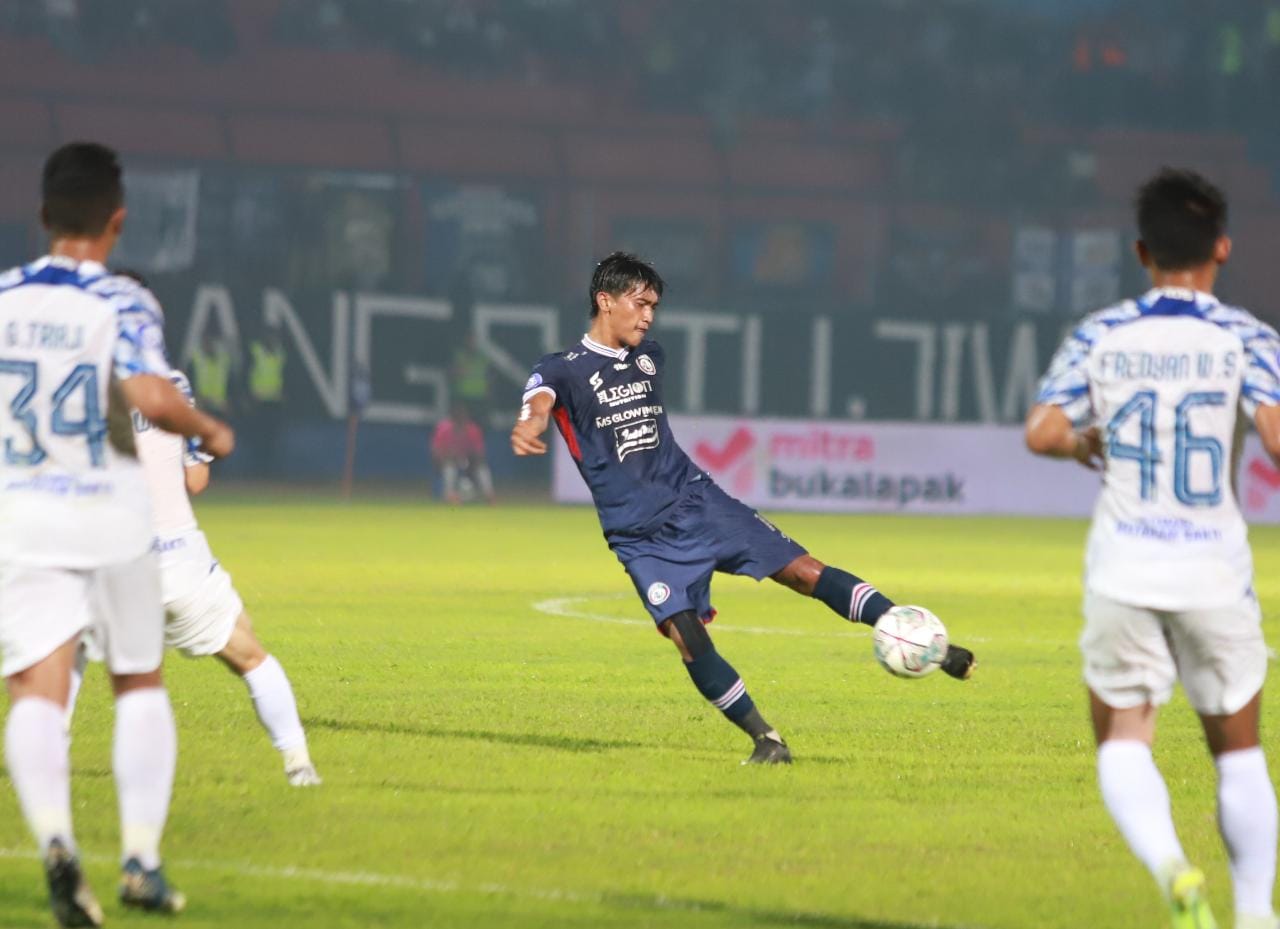 Sempat Tertinggal, Arema FC Kalahkan PSIS 2-1