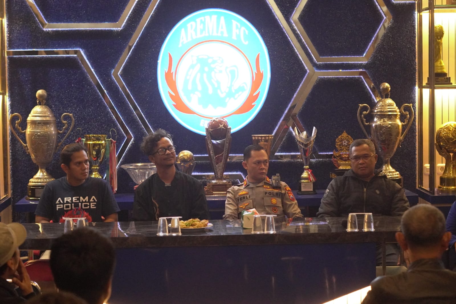 Sepakati 500 Tiket untuk Suporter Persib, Ini 6 Poin Hasil Rakor Bersama Kepolisian 