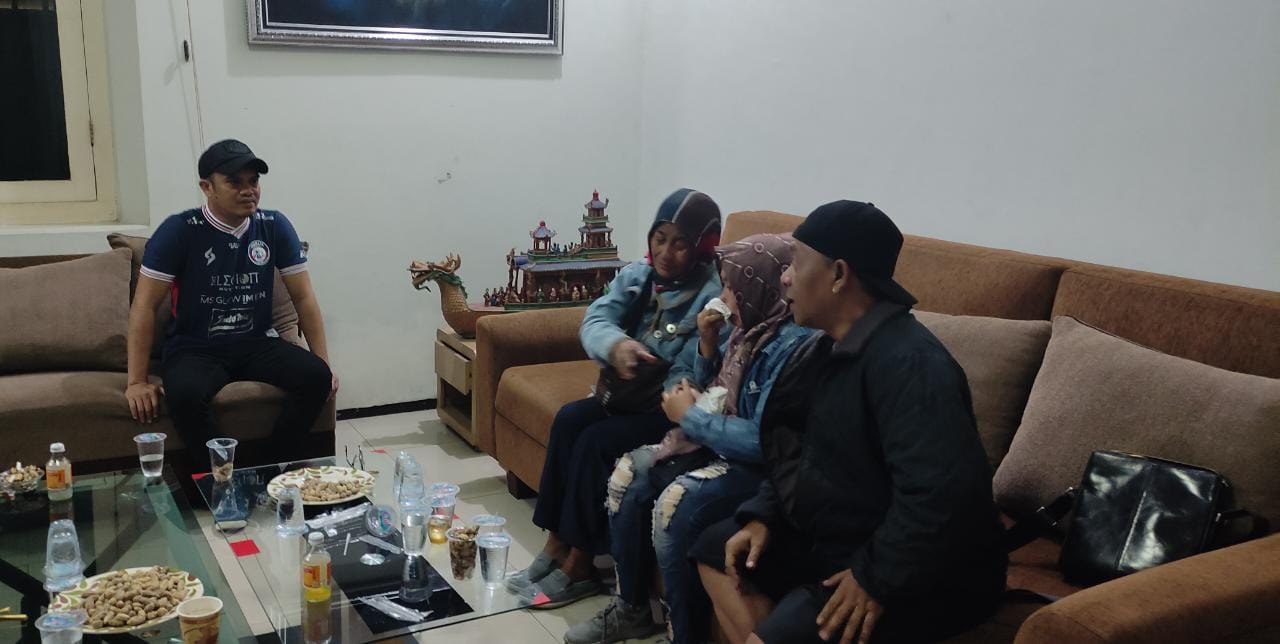 Beri Dukungan, Keluarga Korban Tragedi Kanjuruhan Sedih Jika Arema FC Bubar