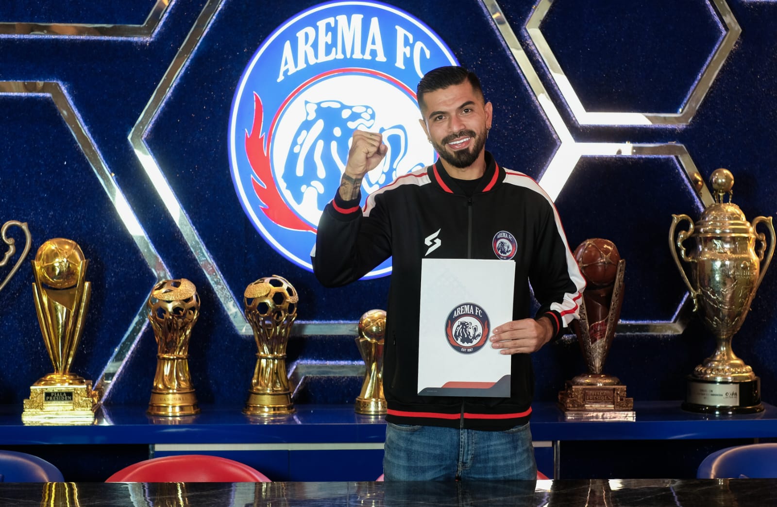 Resmi, Arema FC Perkenalkan Julian Guevara 