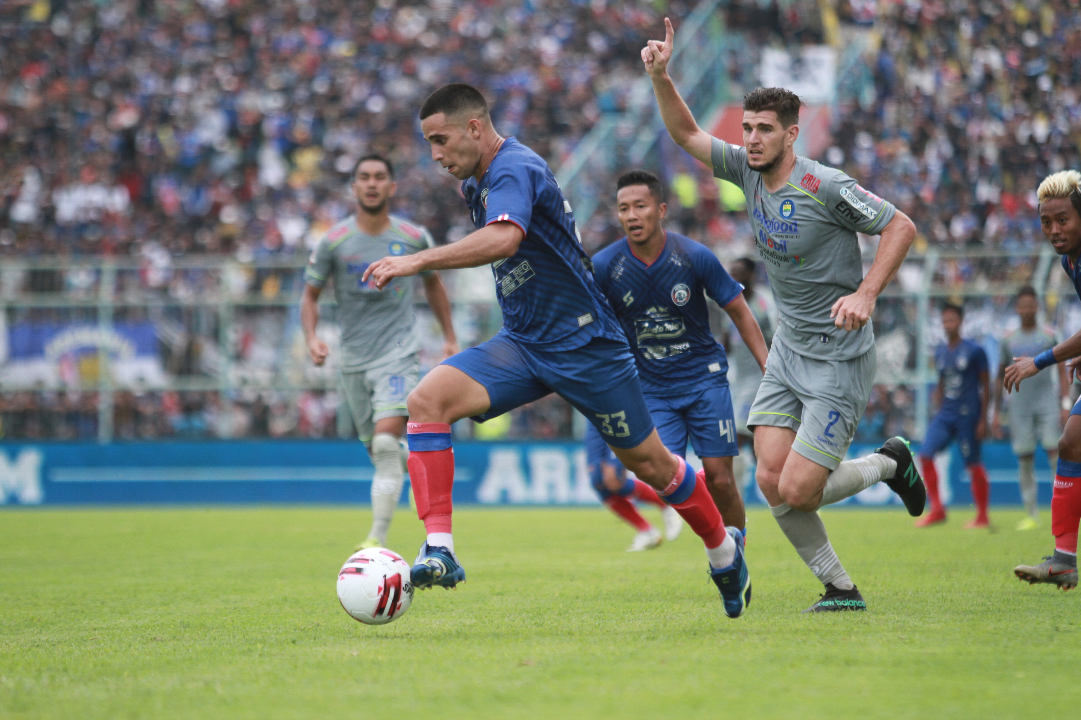  Arema FC Kehilangan Poin di Kandang Perdana