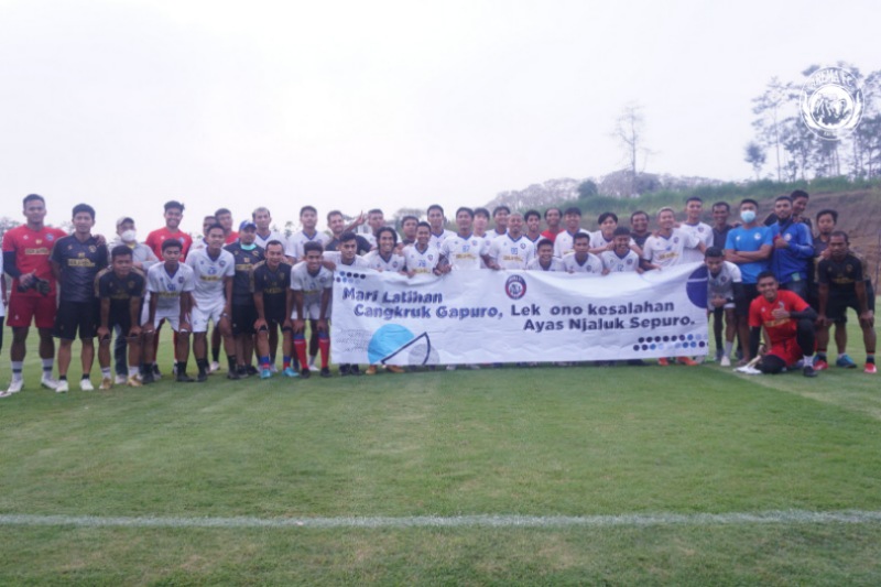Akhiri Latihan Jelang Libur Idul Fitri, Arema FC Bagikan Pantun Lebaran