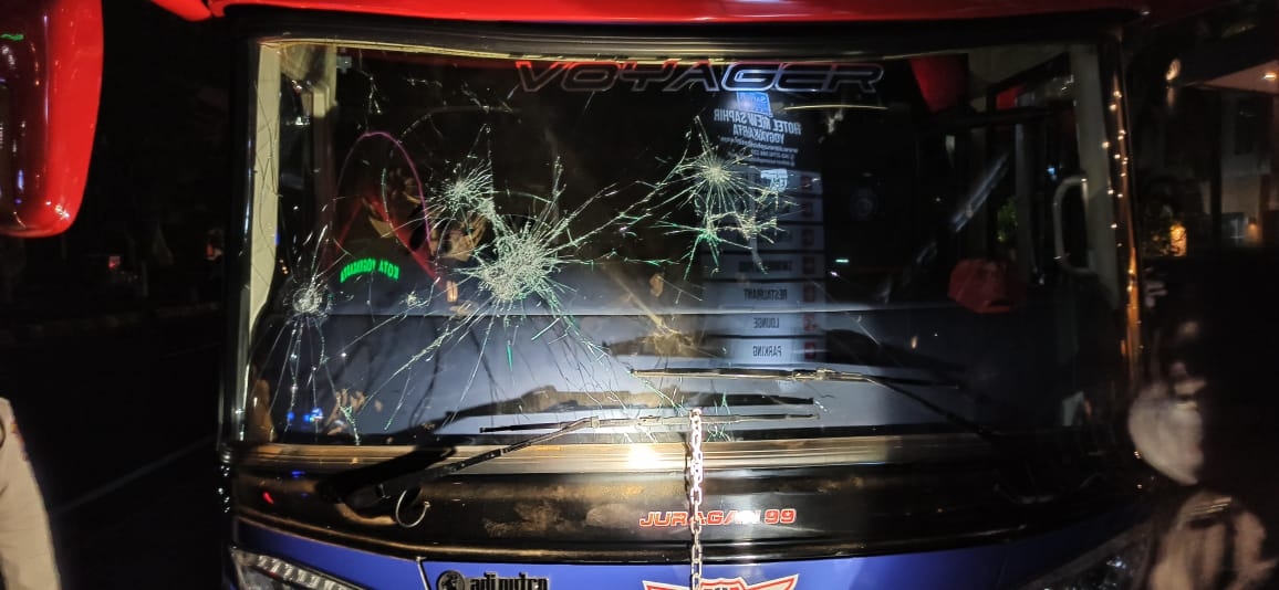 Penyerangan Bus Arema FC Nodai Semangat Kompetisi