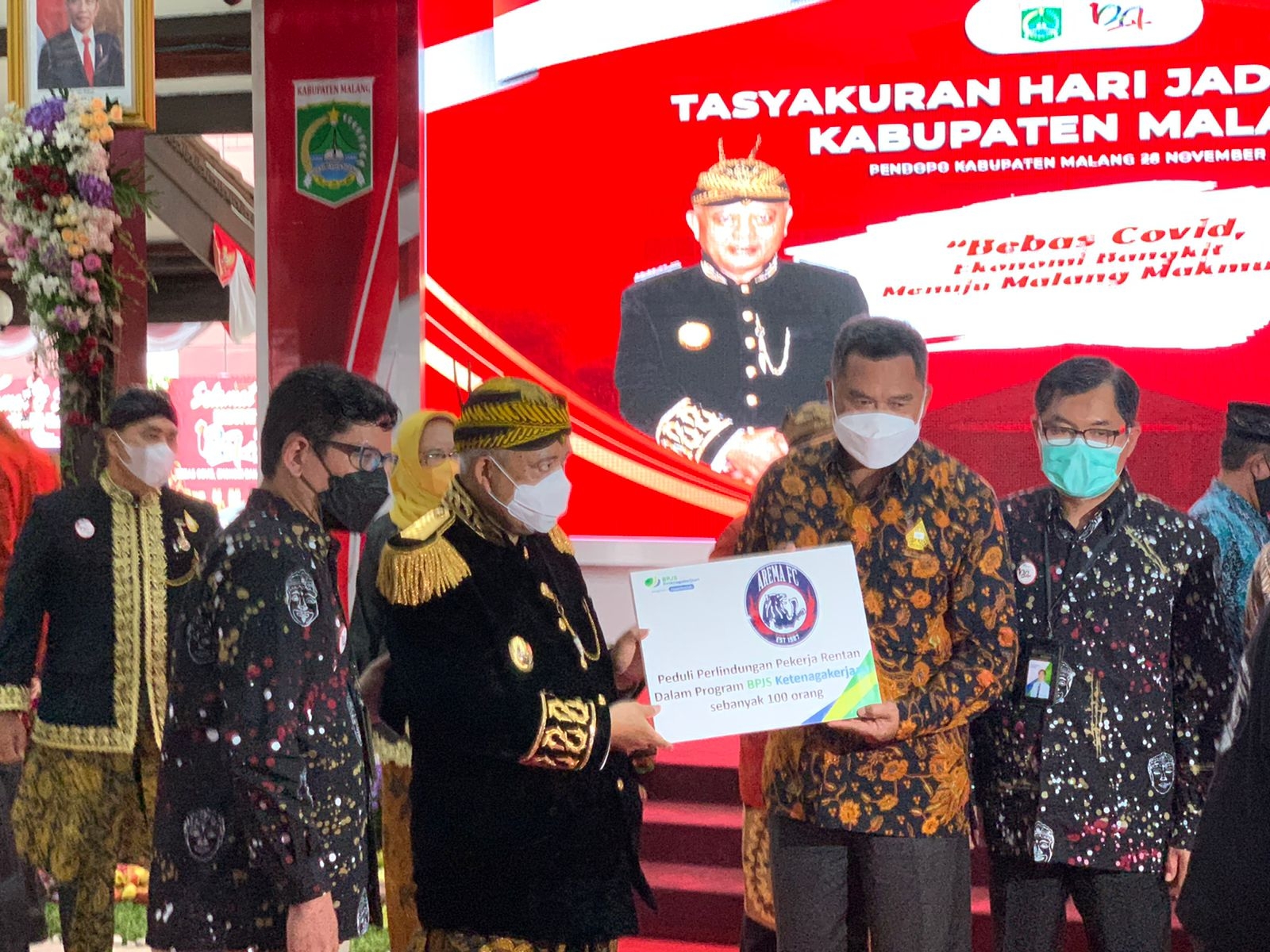 HUT Kabupaten Malang, Arema FC Sumbang BPJS Ketenagakerjaan 100 Pekerja Rentan 