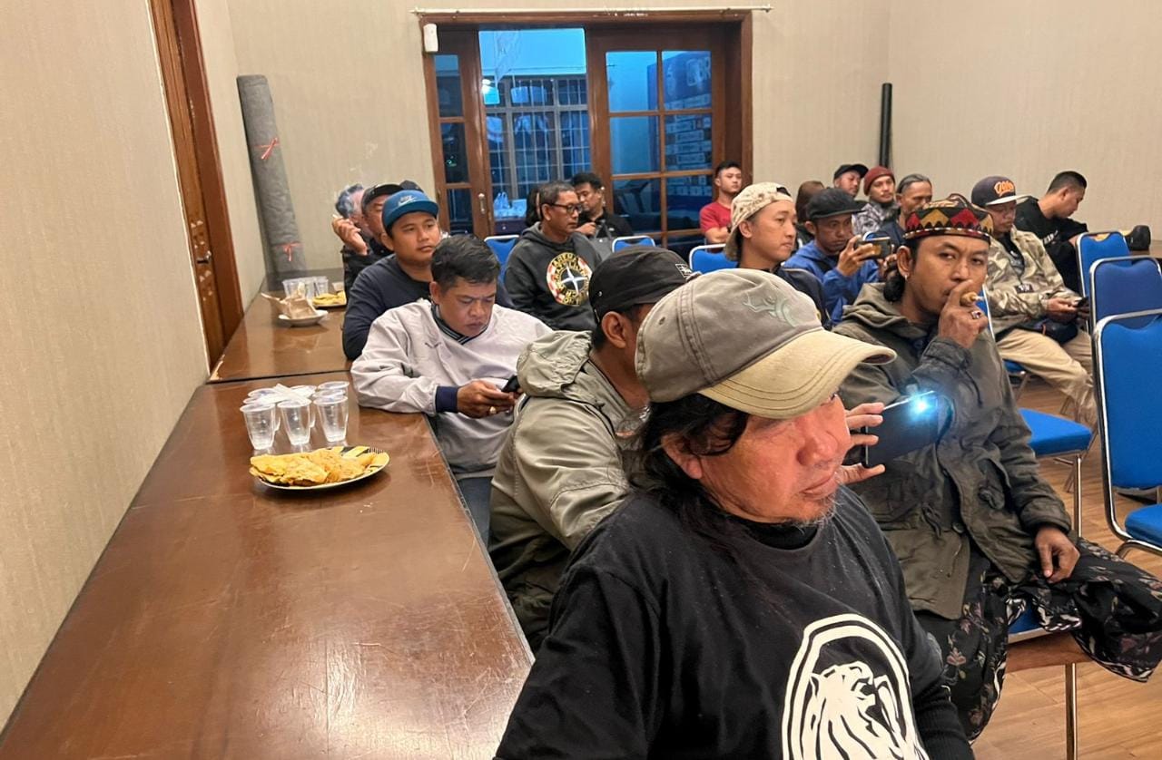 Arema FC Dapatkan Sanksi Komdis, Aremania Gerak Cepat Adakan Pertemuan dengan Manajemen