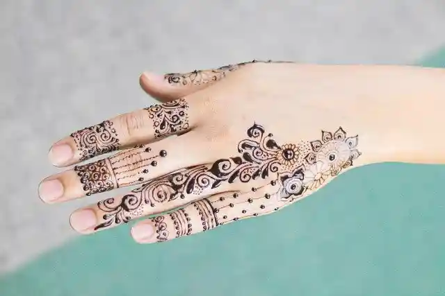 simple mehndi design new