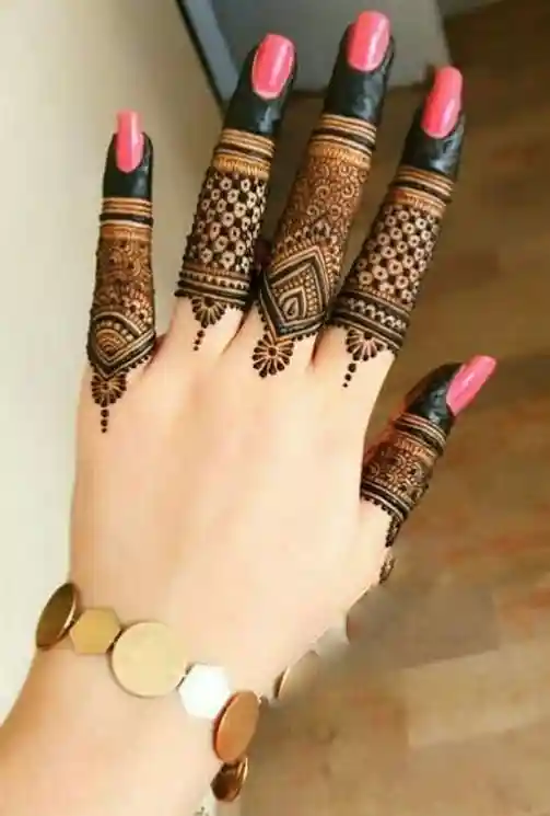 fingers designs for latest mehndi