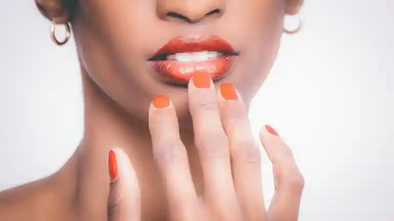 summer nail colors on dark skin